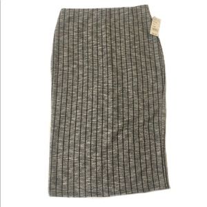 Pencil skirt head over heels sz L